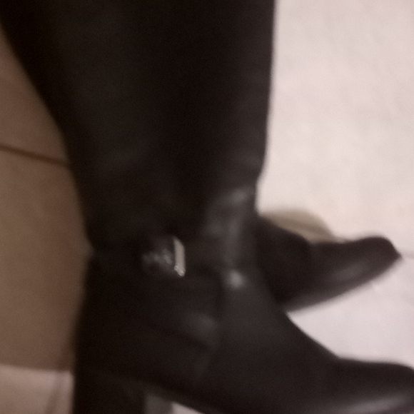 Knee high riding boots - Picture 3 of 3